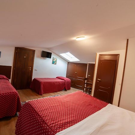 Hotel Pax Ασίζη Εξωτερικό φωτογραφία