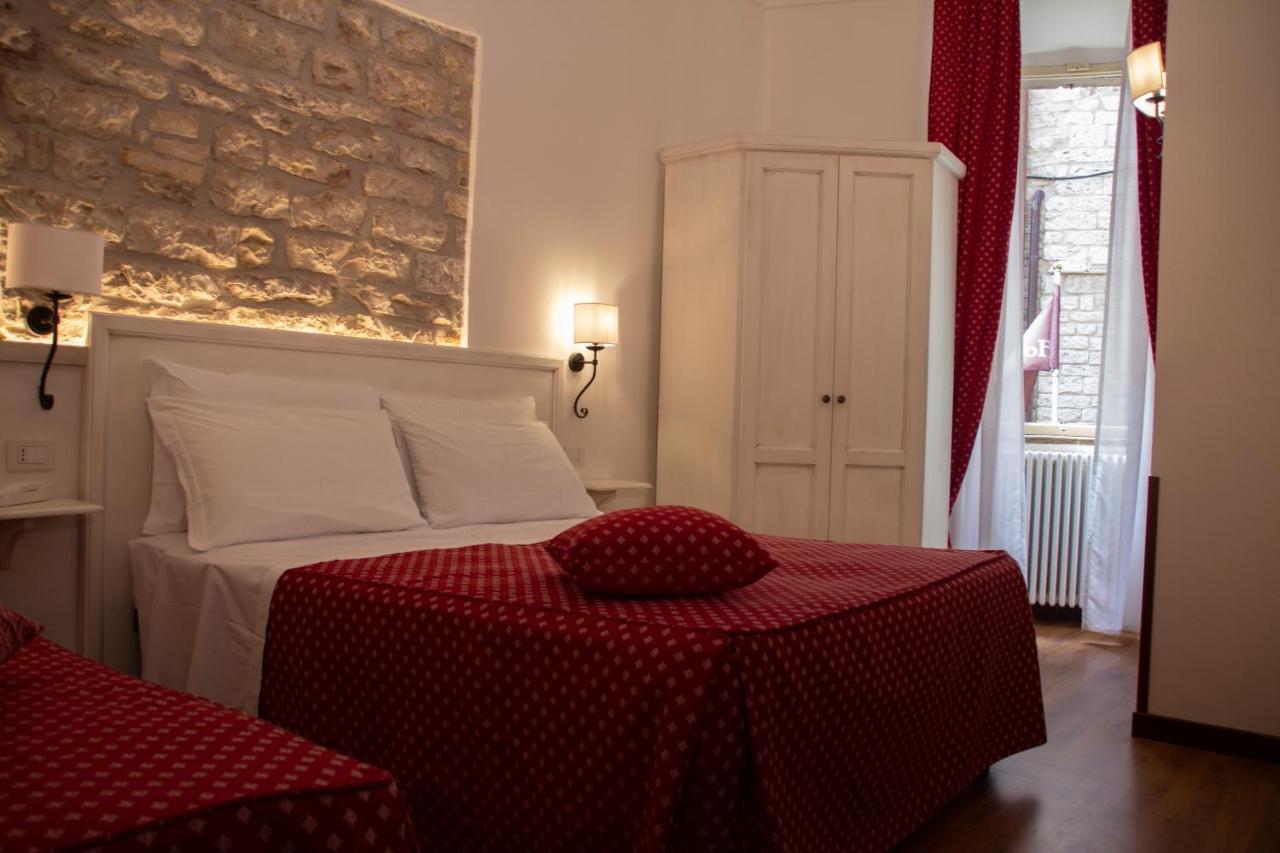 Hotel Pax Ασίζη Εξωτερικό φωτογραφία