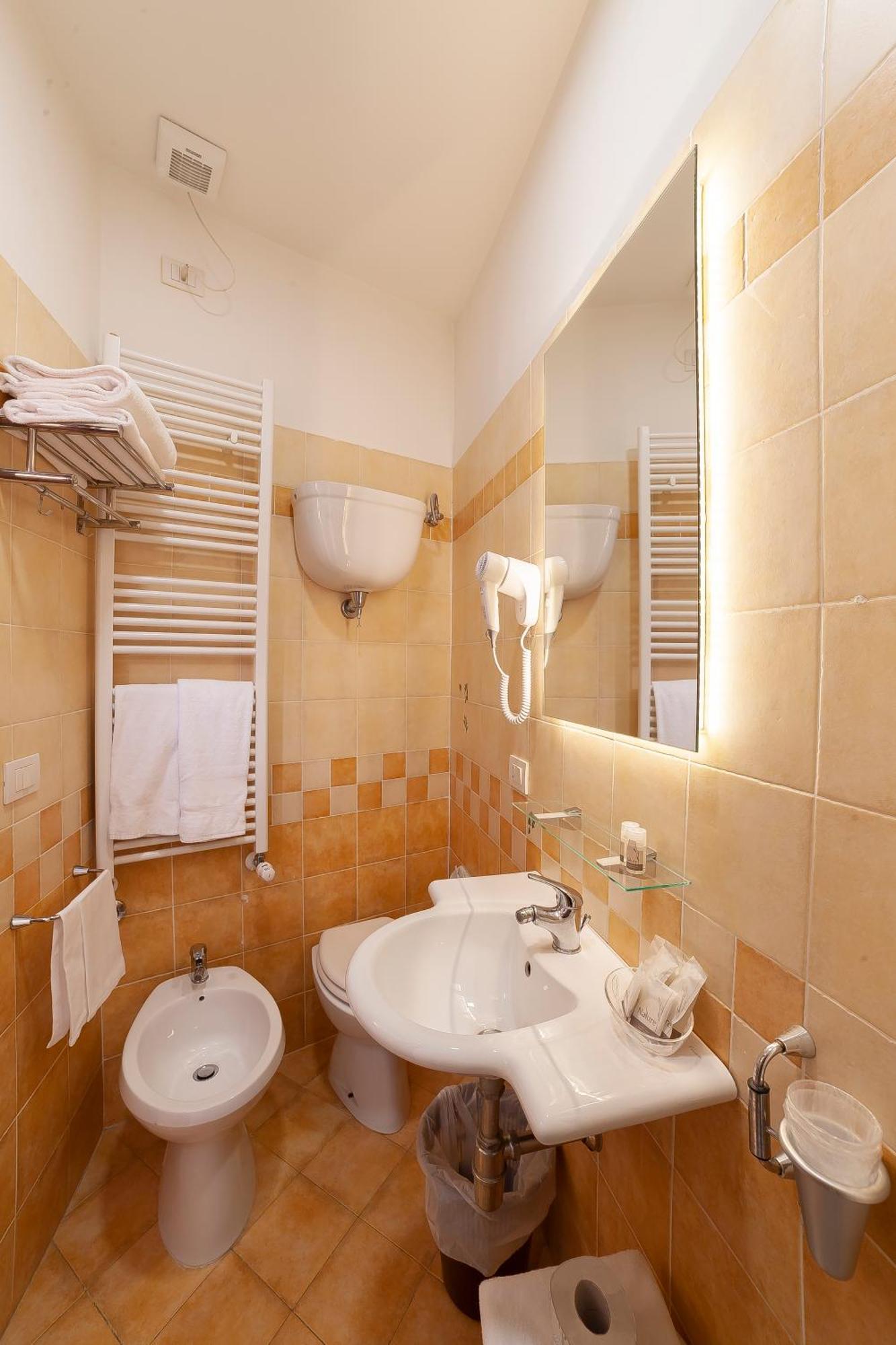 Hotel Pax Ασίζη Εξωτερικό φωτογραφία