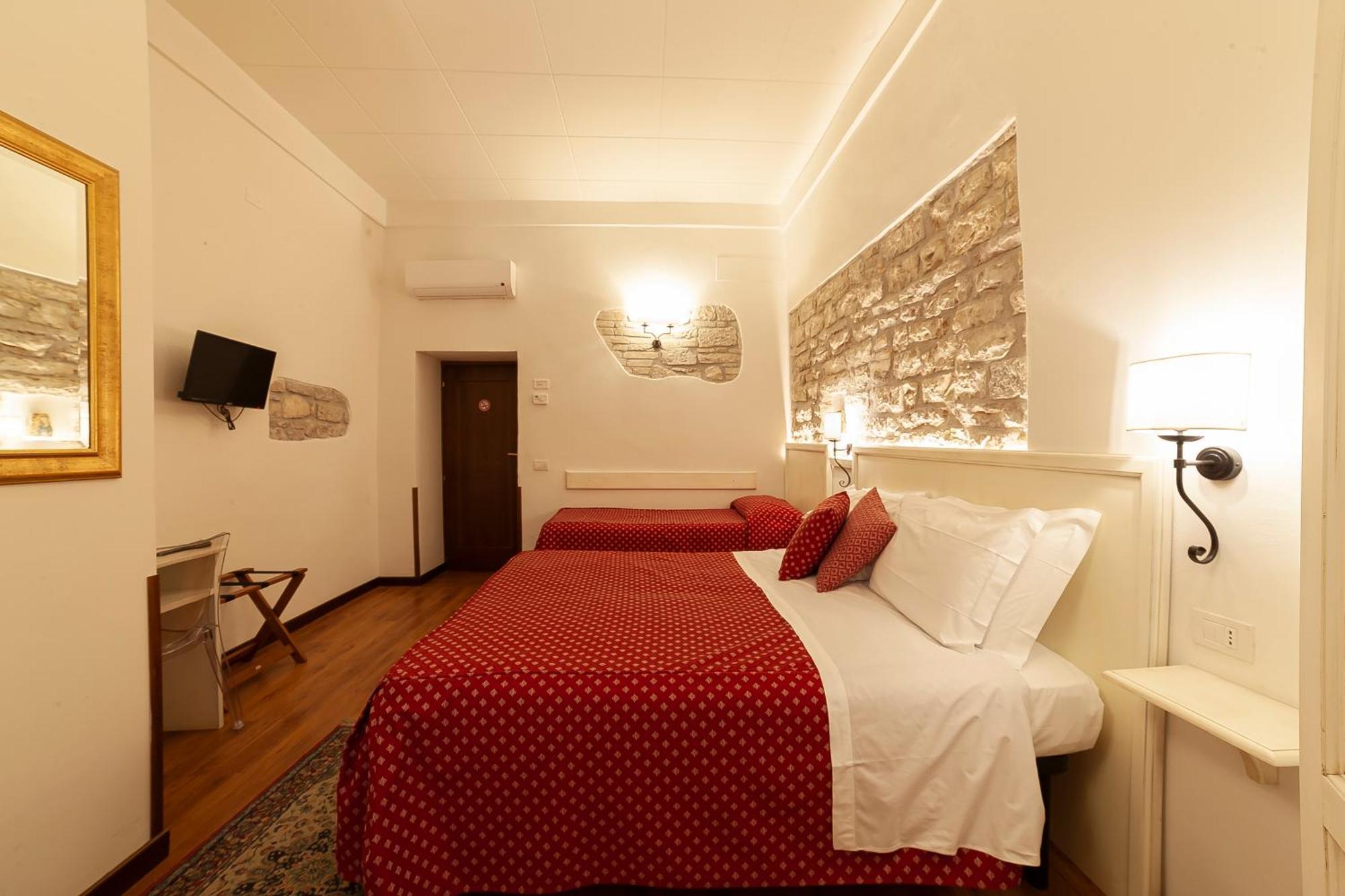 Hotel Pax Ασίζη Εξωτερικό φωτογραφία